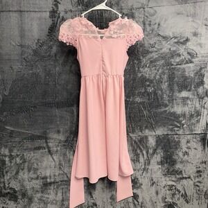 Girls Pink Formal Dress With Belt  Size 8/9 Worn Once 127